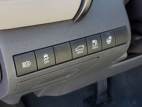 Used 2023 Toyota Camry XLE image 12