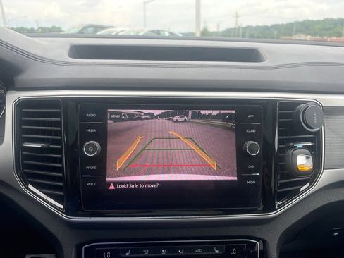 Used 2018 Volkswagen Atlas SEL FWD image 5