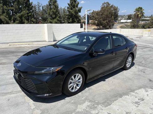 Used 2026 Toyota Camry LE FWD image 4