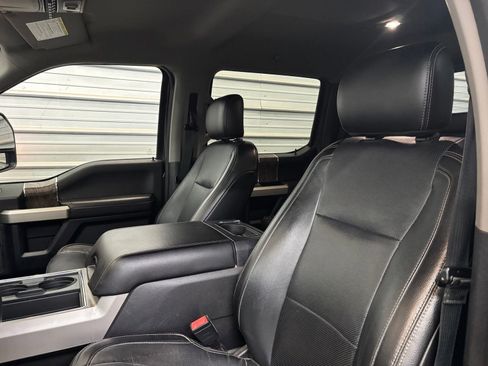 Used 2018 Ford F250 Lariat w/ Lariat Value Package AWD/4WD image 11