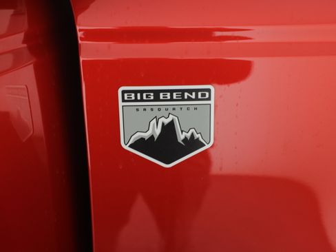 Certified 2023 Ford Bronco Big Bend w/ Sasquatch Package image 16
