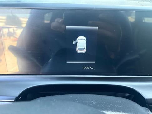Used 2025 Kia Seltos S AWD/4WD image 5