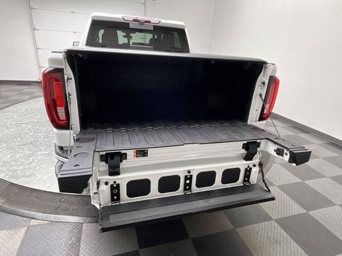 Certified 2021 GMC Sierra 1500 Denali w/ Denali Ultimate Package AWD/4WD image 36
