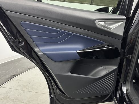 Used 2024 Volkswagen ID.4 S image 26