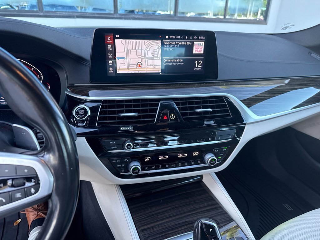 Used 2020 BMW 540i w/ M Sport Package RWD image 5