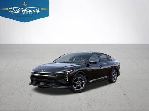 New 2026 Kia K4 LXS FWD image 1