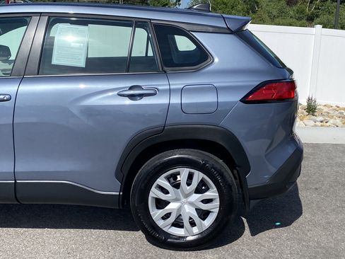 Used 2025 Toyota Corolla Cross L AWD/4WD image 4