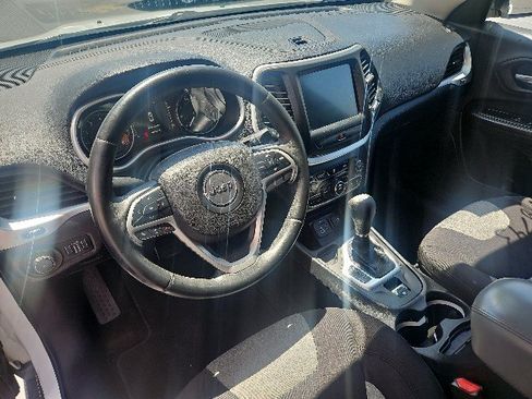 Used 2014 Jeep Cherokee Latitude FWD image 8