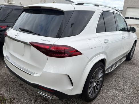 Used 2025 Mercedes-Benz GLE 350 4MATIC image 3