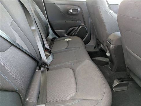 Used 2021 Jeep Renegade Latitude AWD/4WD image 21