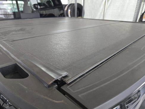 Used 2022 Chevrolet Silverado 1500 ZR2 w/ Technology Package image 19