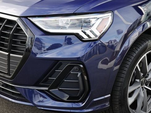 Certified 2025 Audi Q3 2.0T Premium w/ Convenience Package image 12