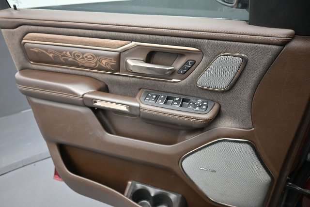 Used 2025 RAM 1500 Limited AWD/4WD image 15