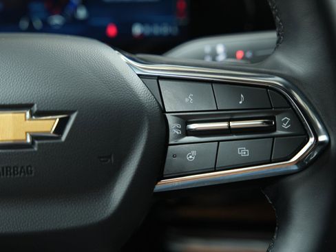 Used 2025 Chevrolet Equinox LT w/ Safety and Technology Package image 30