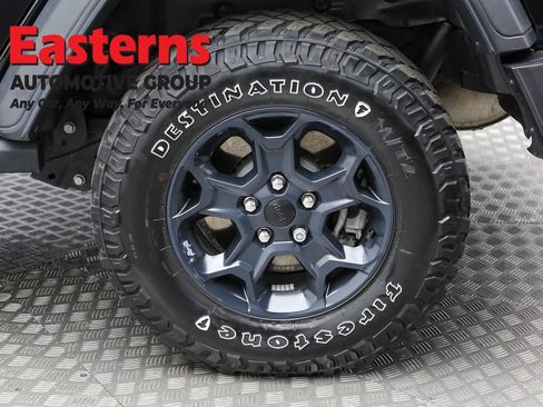 Used 2023 Jeep Wrangler Unlimited w/ Dual Top Group image 8