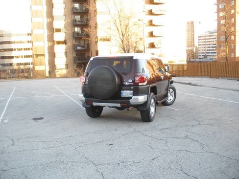 Used 2007 Toyota FJ Cruiser Base 4dr SUV 4WD (4L V6 6M) image 18