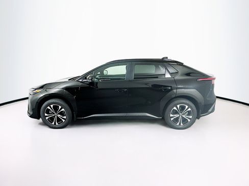 Used 2025 Toyota bZ4X FWD image 4