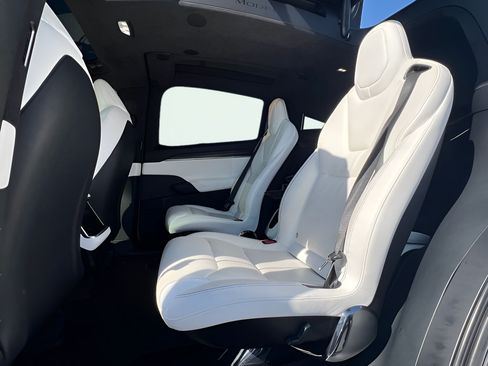 Used 2022 Tesla Model X Plaid AWD/4WD image 19