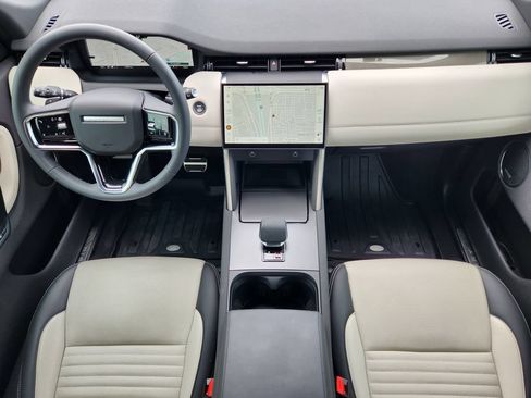 Used 2025 Land Rover Discovery Sport Dynamic SE AWD/4WD image 23