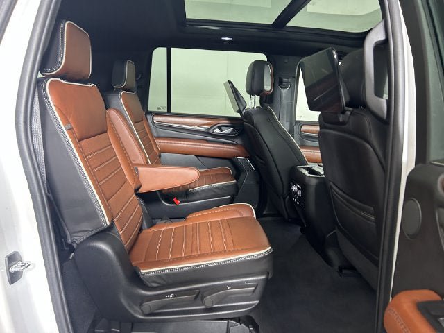 Used 2024 GMC Yukon XL Denali Ultimate AWD/4WD image 26