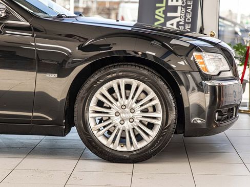 Used 2012 Chrysler 300 C w/ 19-Premium Speaker Group image 11