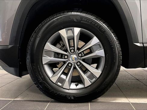 Used 2025 Chevrolet Equinox LT AWD/4WD image 7