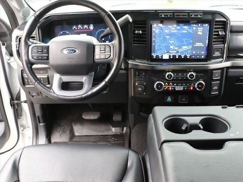 Used 2024 Ford F350 Lariat w/ Chrome Package image 18
