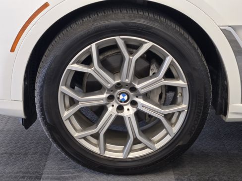 Used 2019 BMW X7 xDrive40i w/ Cold Weather Package AWD/4WD image 10