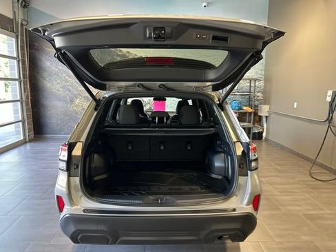 Used 2026 Subaru Forester Premium AWD/4WD image 29