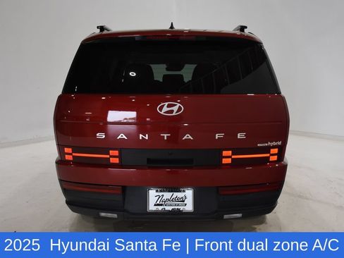 Used 2025 Hyundai Santa Fe SEL AWD/4WD image 6