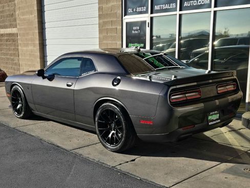 Used 2020 Dodge Challenger SRT Hellcat image 3