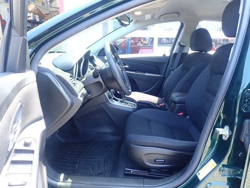 Used 2015 Chevrolet Cruze LT FWD image 7