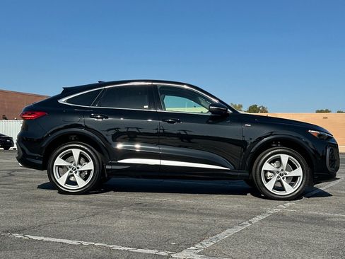 New 2025 Audi Q5 Premium Plus AWD/4WD image 3