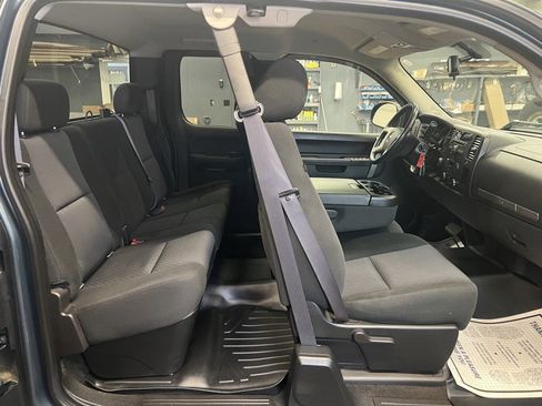 Used 2011 GMC Sierra 1500 SLE w/ Power Tech Package image 8