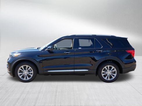 Used 2023 Ford Explorer Limited AWD/4WD image 4