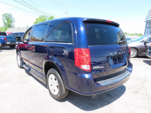 Used 2012 Dodge Grand Caravan Crew w/ Crew Value Pkg FWD image 34