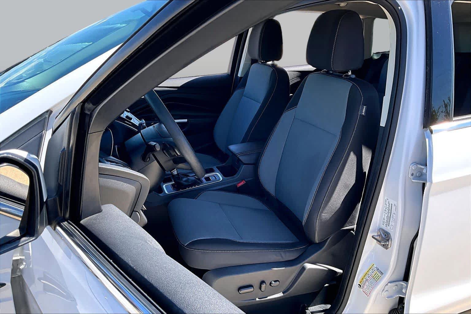Used 2017 Ford Escape SE FWD image 8