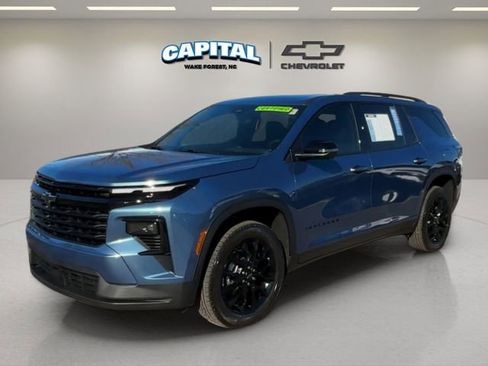 Certified 2026 Chevrolet Traverse LT w/ Midnight/Sport Edition image 1