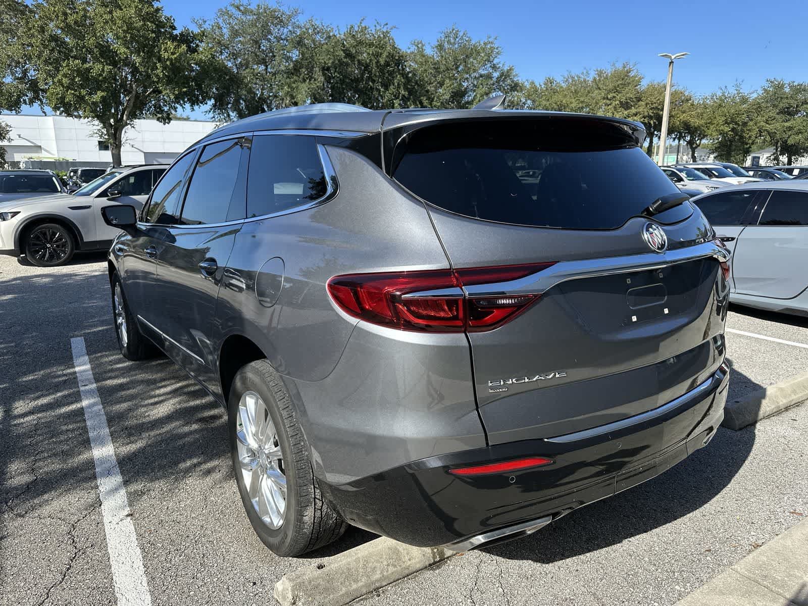 Used 2021 Buick Enclave Essence w/ Sound and Sites Package AWD/4WD image 6