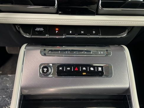 New 2026 Lincoln Aviator AWD image 14