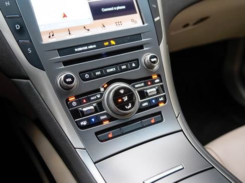 Used 2017 Lincoln MKZ Select w/ Technology Package FWD image 5