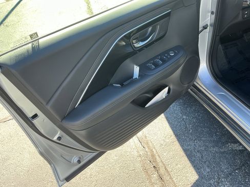 Certified 2025 Acura ADX image 36