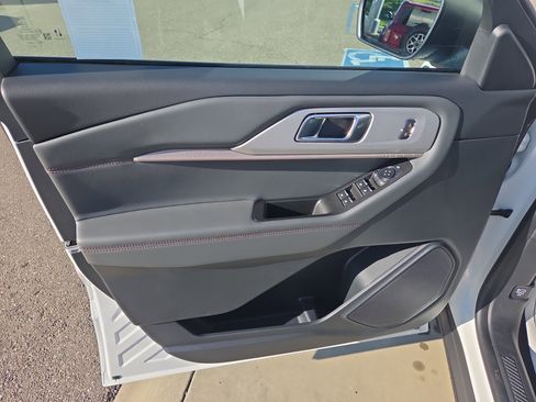 New 2026 Ford Explorer Active image 11