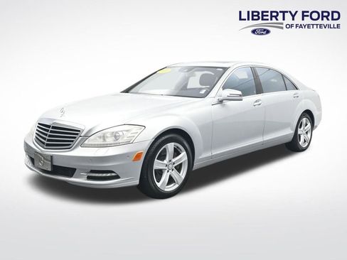 Used 2011 Mercedes-Benz S 550 4MATIC image 1