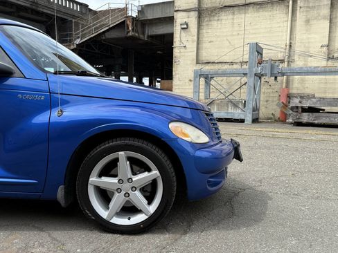Used 2005 Chrysler PT Cruiser GT FWD image 22