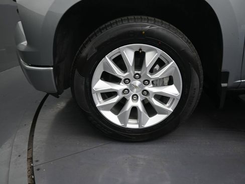 Used 2024 Chevrolet Silverado 1500 Custom RWD image 9