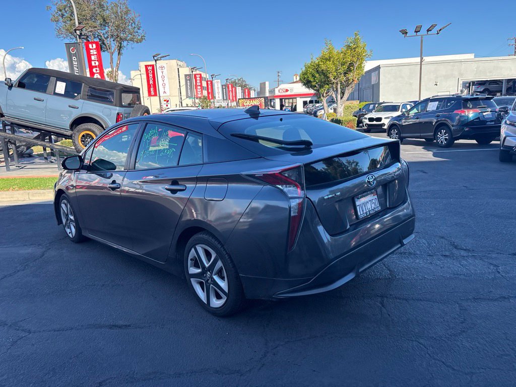 Used 2016 Toyota Prius Three Touring FWD image 6