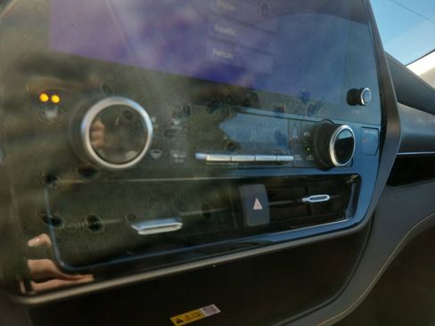 Used 2023 Toyota Highlander Bronze Edition image 22