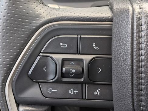 Used 2025 Toyota 4Runner TRD Off-Road Premium AWD/4WD image 25
