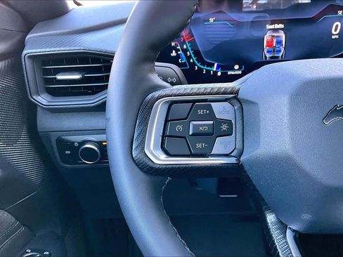 Used 2025 Ford Mustang Coupe image 24